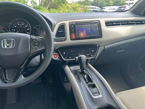 Used 2017 Honda HR-V EX image 23