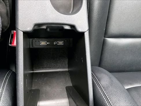 Used 2019 Mercedes-Benz GLA 250 4MATIC image 16