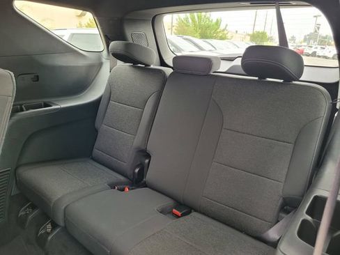Used 2024 Chevrolet Traverse LT FWD image 14