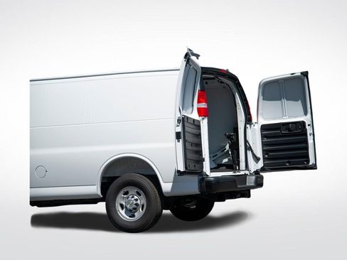 New 2025 Chevrolet Express 3500 RWD image 10