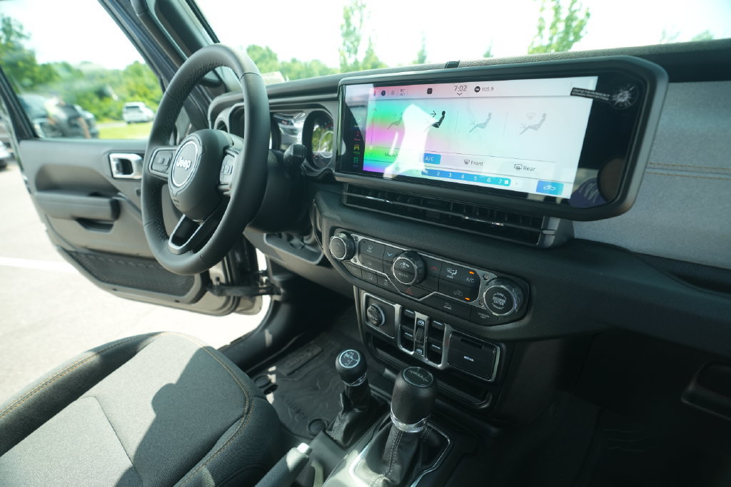 New 2026 Jeep Gladiator Sport AWD/4WD image 33
