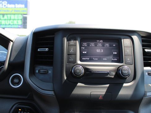 Used 2024 RAM 2500 Tradesman w/ Chrome Appearance Group AWD/4WD image 23