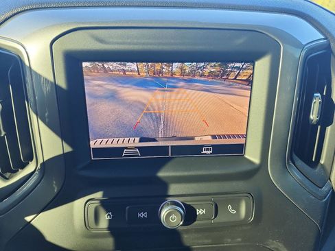 Used 2026 Chevrolet Silverado 2500 Custom w/ Custom Convenience Package image 19