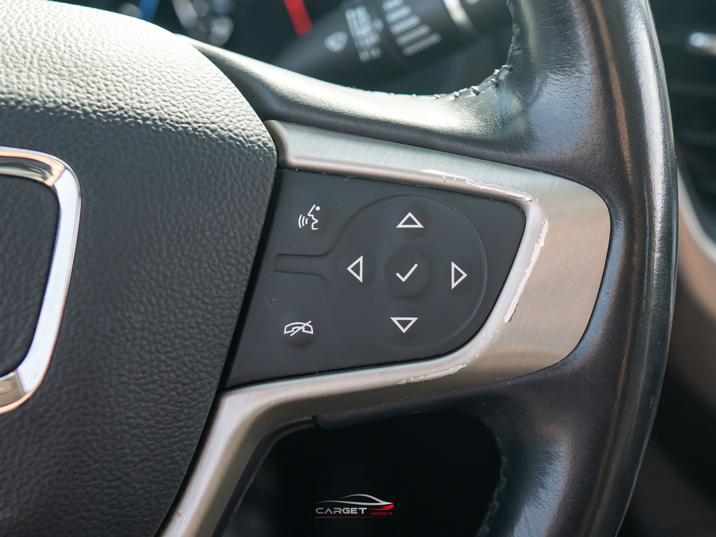 Used 2020 GMC Acadia Denali w/ Technology Package FWD image 27