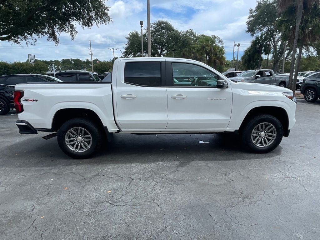 Used 2024 Chevrolet Colorado LT w/ LT Convenience Package AWD/4WD image 7
