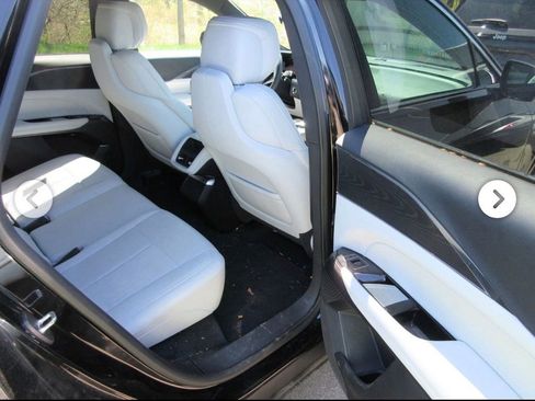 Used 2024 Cadillac Lyriq Luxury AWD/4WD image 10