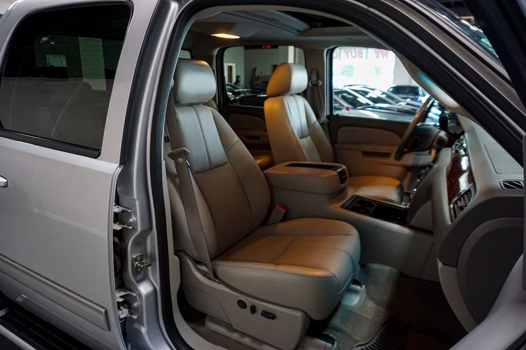 Used 2012 GMC Sierra 1500 SLT w/ SLT Convenience Package AWD/4WD image 30