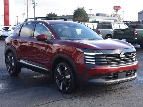 Used 2025 Nissan Kicks SR image 3