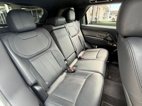 Used 2025 Land Rover Range Rover Sport SE AWD/4WD image 12