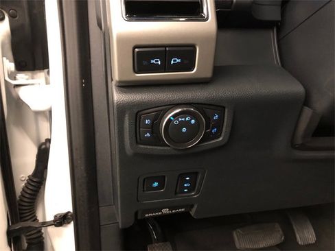 Used 2022 Ford F350 Lariat w/ Tremor Off-Road Package image 18