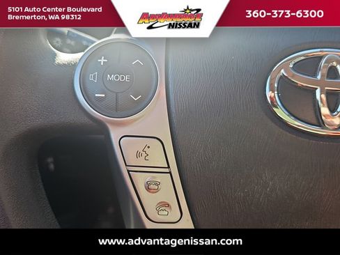 Used 2017 Toyota Prius V Two image 10