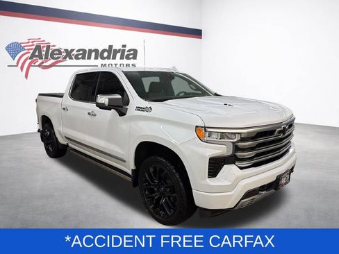 Used 2023 Chevrolet Silverado 1500 High Country w/ High Country Premium Package AWD/4WD image 3