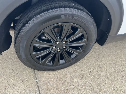 Used 2023 Ford Explorer Limited w/ Hybrid Equipment Group 310A image 3