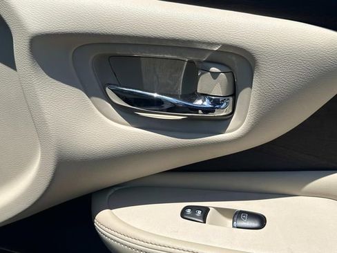 Used 2024 Nissan Murano Platinum w/ Cargo Package FWD image 23