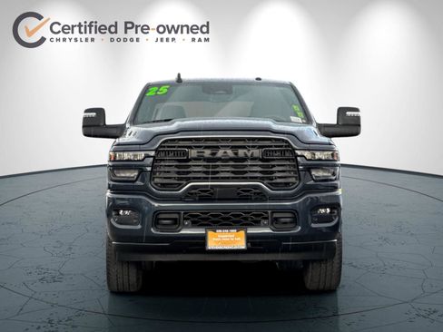 Used 2025 RAM 2500 Big Horn AWD/4WD image 9