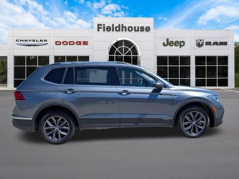 Used 2022 Volkswagen Tiguan SE AWD/4WD image 9