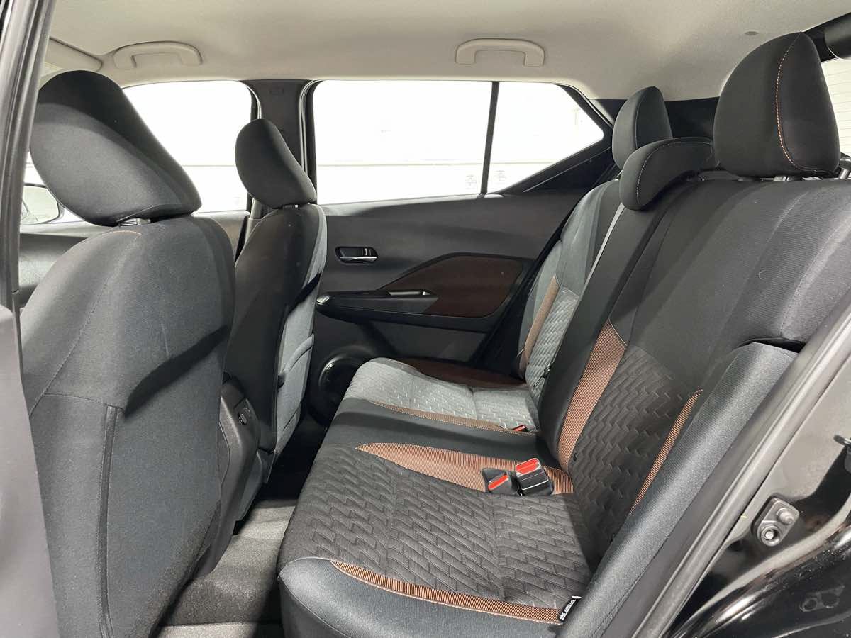 Used 2023 Nissan Kicks SR FWD image 16