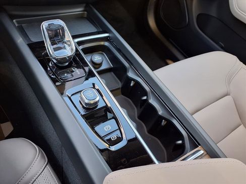 New 2026 Volvo XC60 B5 Plus w/ Protection Package Premier image 14