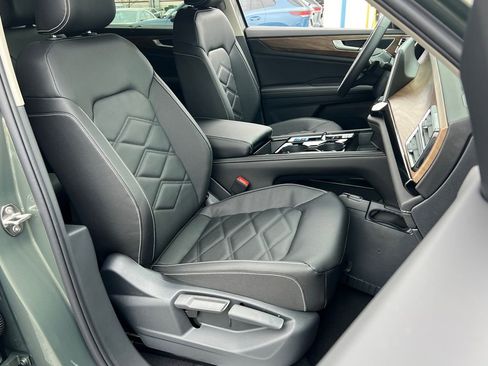 New 2026 Volkswagen Atlas SE image 9