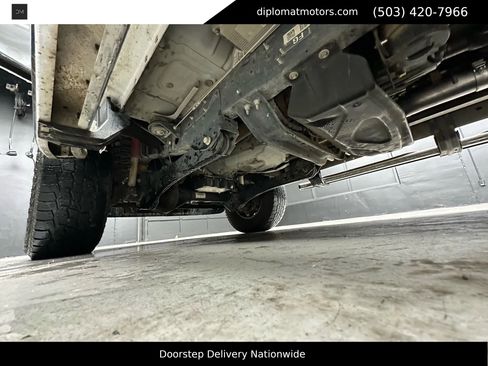 Used 2016 Ford F350 Lariat w/ Lariat Interior Package image 49