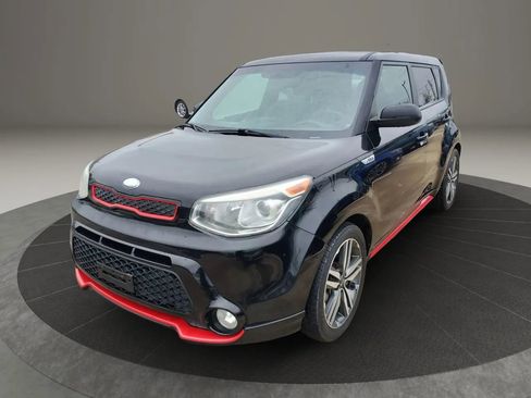 Used 2015 Kia Soul + image 1