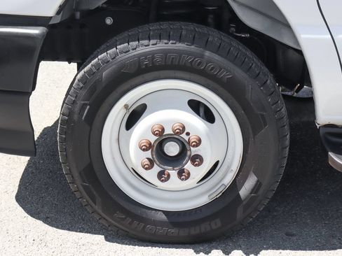 Used 2024 Ford E-450 and Econoline 450 Super Duty w/ Power Windows & Locks Group RWD image 36