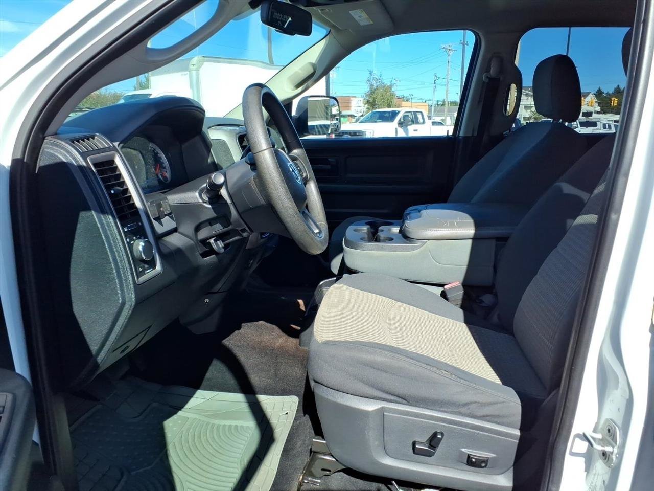 Used 2014 RAM 2500 Tradesman w/ Chrome Appearance Group AWD/4WD image 17