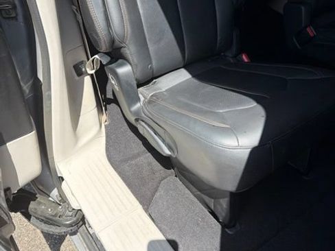 Used 2017 Chrysler Pacifica Touring-L Plus FWD image 11
