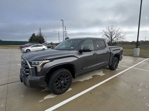 Used 2024 Toyota Tundra Platinum image 4