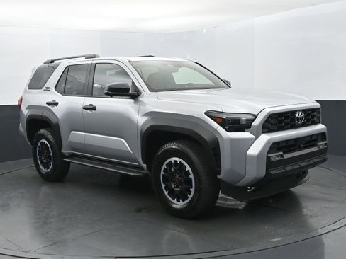 Used 2025 Toyota 4Runner TRD Off-Road Premium AWD/4WD image 7