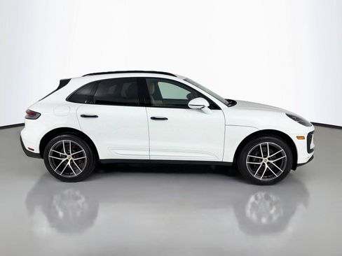Used 2023 Porsche Macan AWD/4WD image 29