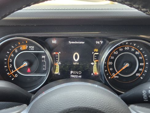 Used 2021 Jeep Wrangler Unlimited Sahara AWD/4WD image 17