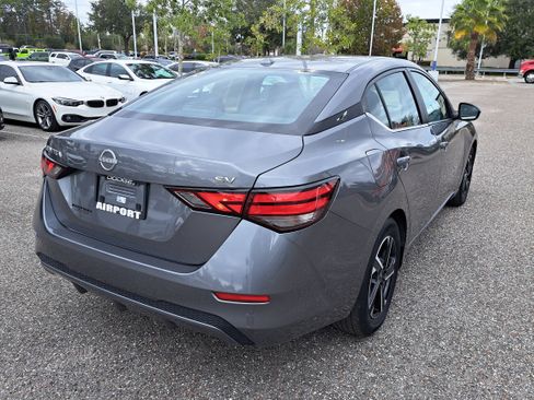 Used 2024 Nissan Sentra SV image 5