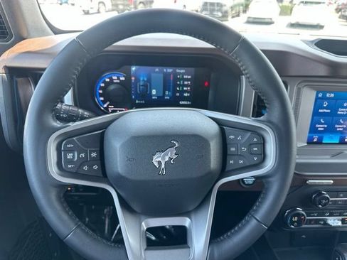 Used 2023 Ford Bronco Outer Banks AWD/4WD image 14