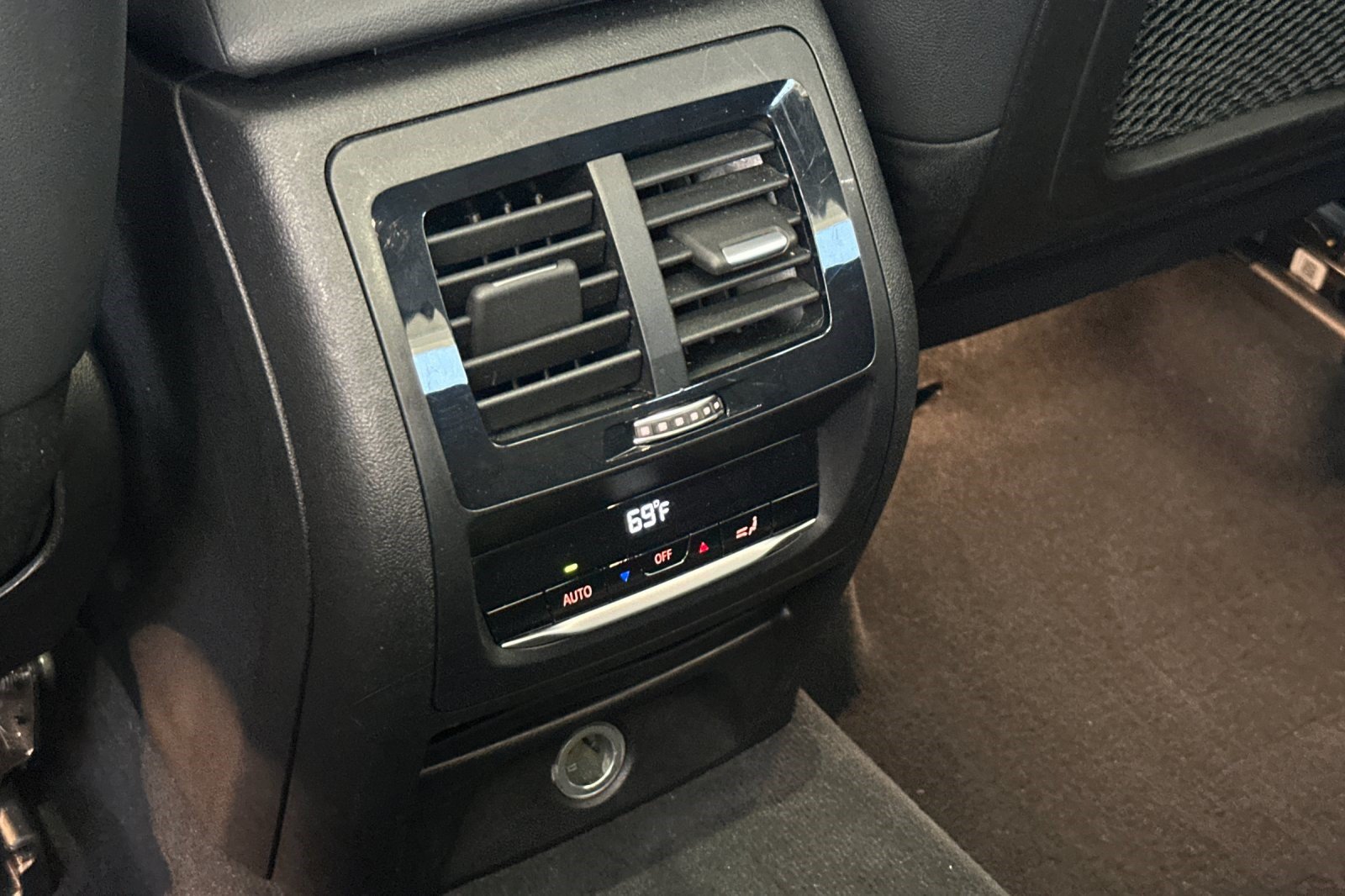 Used 2019 BMW X3 sDrive30i RWD image 16