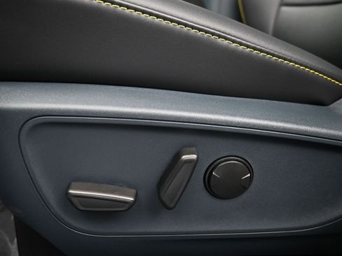 New 2025 Ford Maverick Lobo image 14