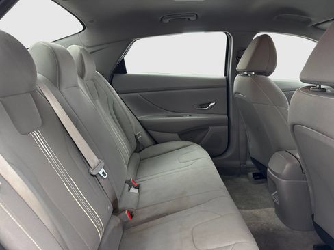 Used 2024 Hyundai Elantra SEL FWD image 45