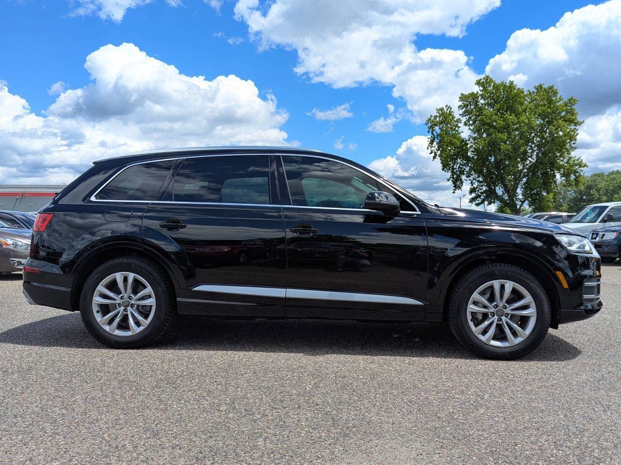 Used 2017 Audi Q7 3.0T Premium AWD/4WD image 3