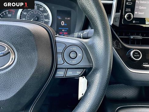 Used 2021 Toyota Corolla LE FWD image 24