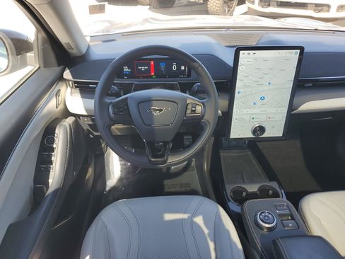 Used 2022 Ford Mustang Mach-E Premium image 19