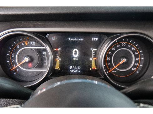 Used 2020 Jeep Gladiator Overland w/ Safety Group AWD/4WD image 23