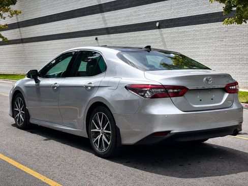 Used 2024 Toyota Camry XLE w/ Navigation Package FWD image 3