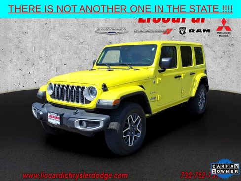 Used 2024 Jeep Wrangler Unlimited Sahara AWD/4WD image 3
