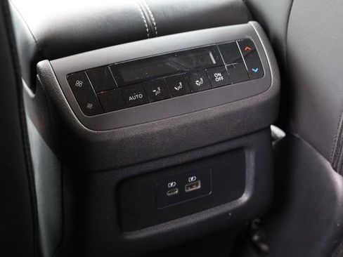Certified 2025 Nissan Pathfinder SL AWD/4WD image 25