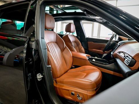 Used 2022 Maserati Levante GT image 27