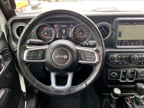 Used 2022 Jeep Wrangler Unlimited Sahara w/ LED Lighting Group AWD/4WD image 6