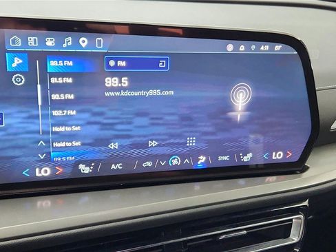 Used 2026 Chevrolet Traverse LT FWD image 23