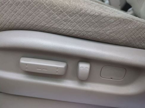 Used 2014 Honda Odyssey LX image 15