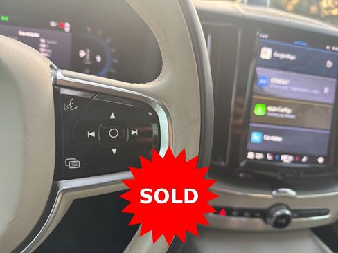 Certified 2023 Volvo XC60 B6 Ultimate w/ Protection Package Premier image 24