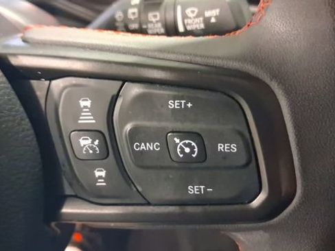 Used 2024 Jeep Wrangler Unlimited Rubicon AWD/4WD image 31